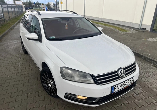 Volkswagen Passat cena 21500 przebieg: 307246, rok produkcji 2011 z Szamocin małe 529